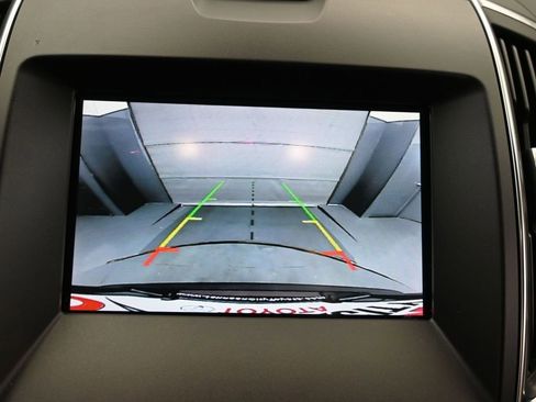 Used 2019 Ford Edge Titanium w/ Cargo Accessory Package FWD image 18