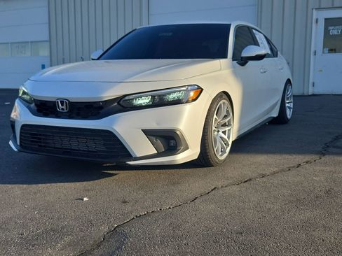 Used 2024 Honda Civic Sport Touring image 3