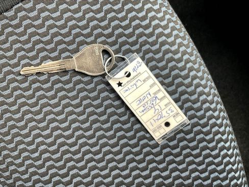 Used 2019 Nissan Versa Note SV FWD image 33