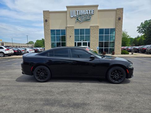 Used 2016 Dodge Charger SXT w/ AWD Plus Group image 1