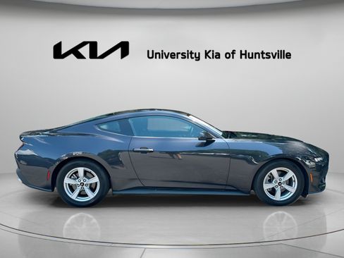 Used 2024 Ford Mustang Coupe RWD image 9