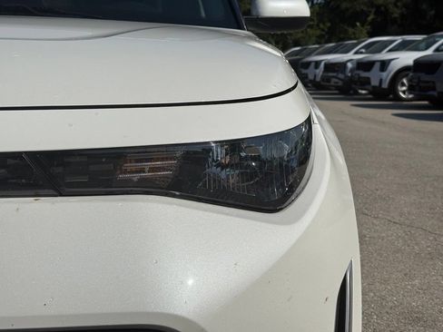 Used 2024 Kia Soul LX w/ Option Group 015 FWD image 3