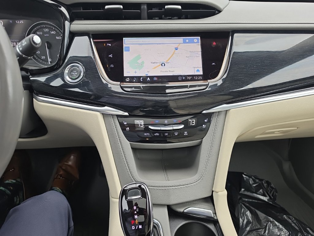 Used 2024 Cadillac XT6 Premium Luxury w/ Technology Package AWD/4WD image 15