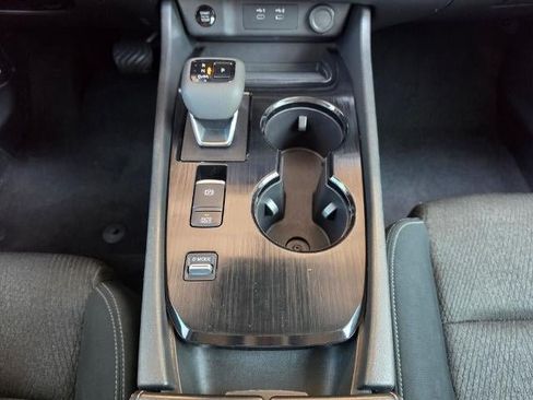 Used 2024 Nissan Rogue SV FWD image 20