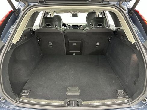 Certified 2025 Volvo XC60 B5 Plus image 24