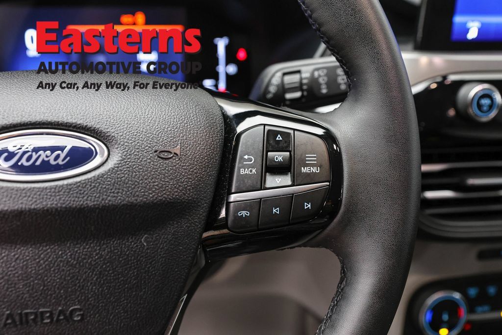 Used 2023 Ford Escape Active AWD/4WD image 18