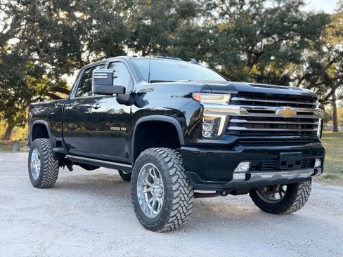 Used 2023 Chevrolet Silverado 2500 High Country w/ Safety Package II image 26