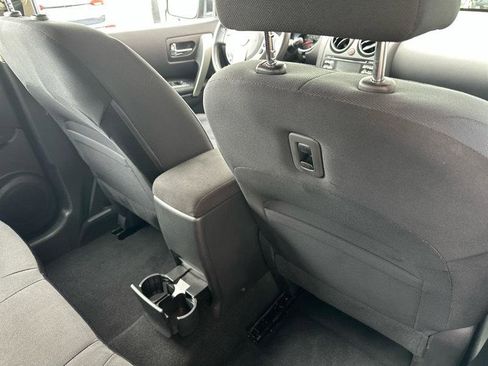 Used 2015 Nissan Rogue S w/ Convenience Package AWD/4WD image 6