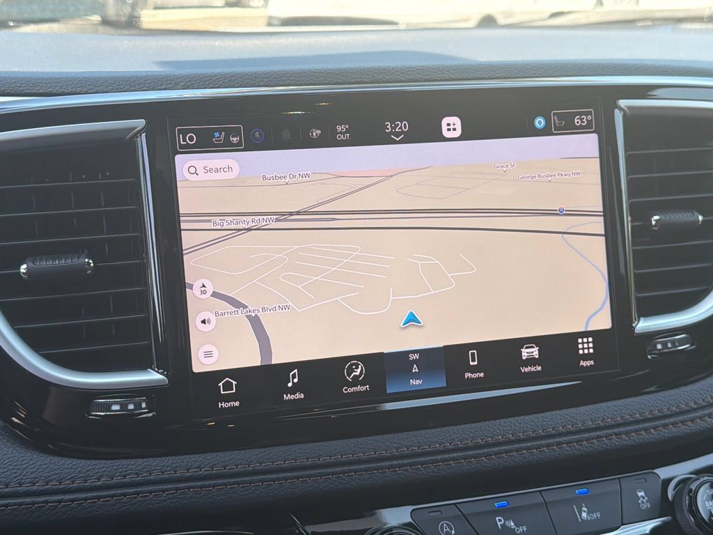 Used 2026 Chrysler Pacifica Pinnacle FWD image 31