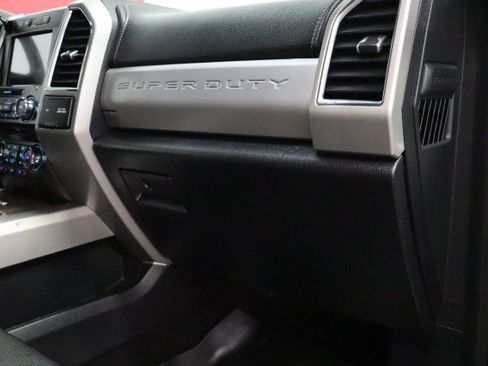 Used 2018 Ford F250 Lariat w/ Lariat Value Package AWD/4WD image 57