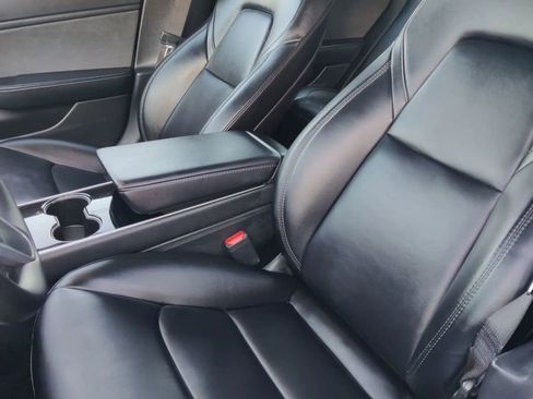 Used 2020 Tesla Model 3 Long Range image 25