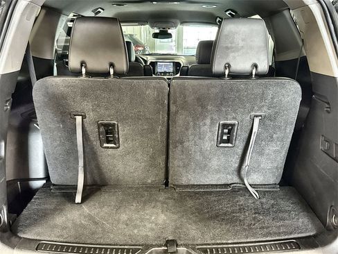 Used 2023 GMC Acadia SLT image 29