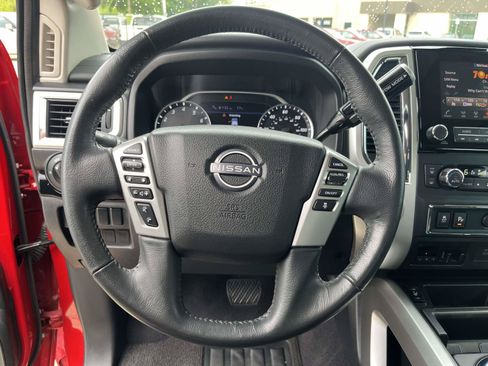Used 2023 Nissan Titan SV w/ SV Convenience Package RWD image 13
