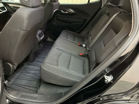 Certified 2024 GMC Terrain SLE w/ Driver Convenience Package image 12