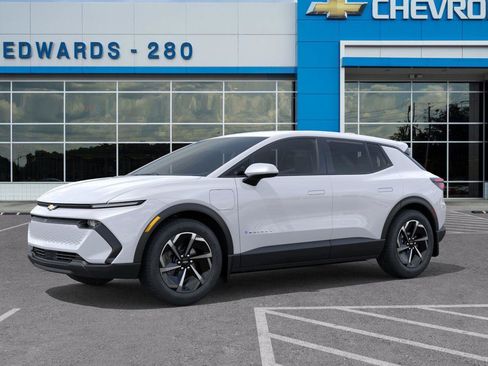 New 2026 Chevrolet Equinox EV LT image 2