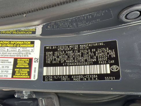 Used 2025 Toyota Camry SE FWD image 23