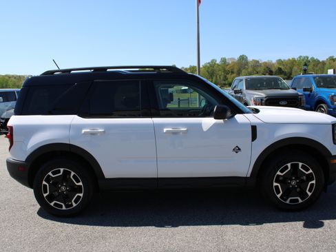 Used 2023 Ford Bronco Sport Outer Banks w/ Tech Package image 5