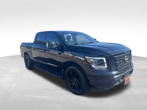 Used 2023 Nissan Titan SV w/ SV Convenience Package AWD/4WD image 11