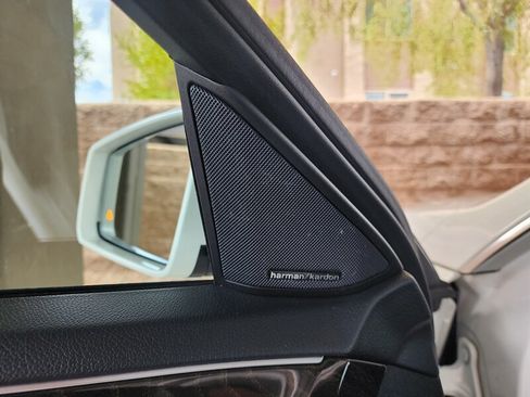 Used 2014 Mercedes-Benz E 350 Sedan image 23