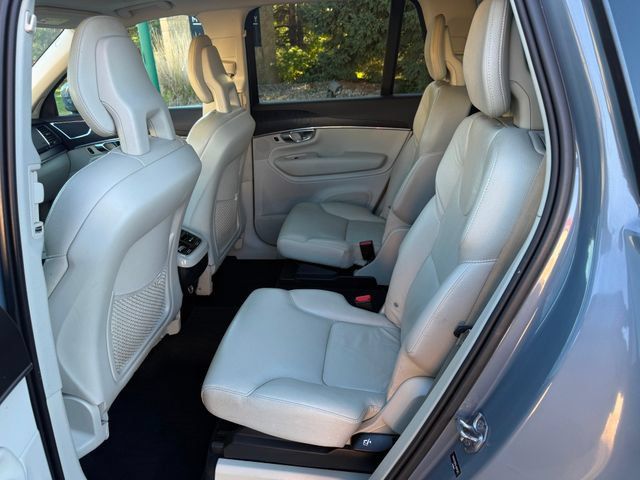 Used 2020 Volvo XC90 T6 Momentum w/ Protection Package Premier AWD/4WD image 7