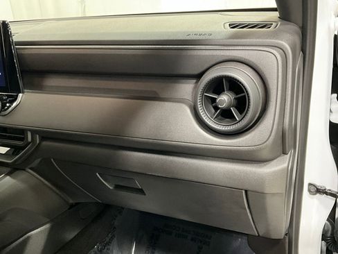 Used 2024 Chevrolet Colorado Trail Boss w/ Technology Package AWD/4WD image 17