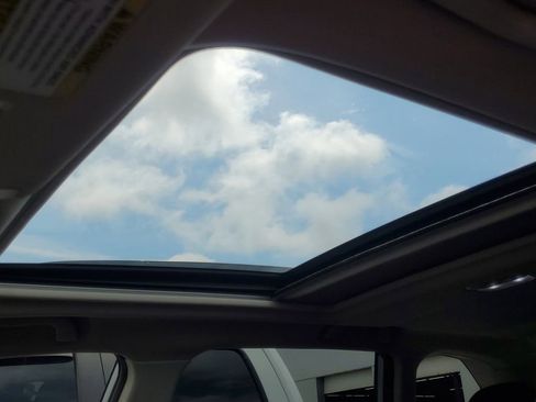 Used 2022 Subaru Forester Premium image 32