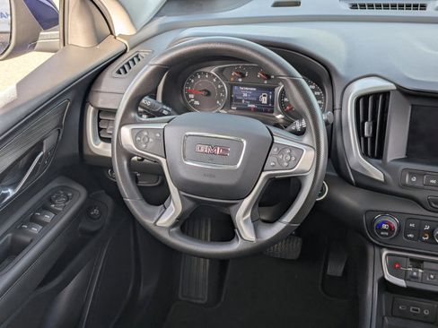 Used 2023 GMC Terrain SLE w/ Driver Convenience Package image 16