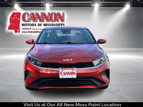 Used 2024 Kia Forte LXS w/ LXS Technology Package image 8