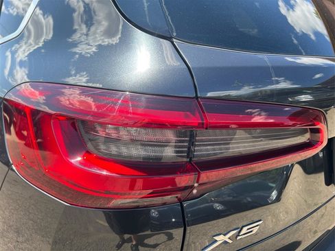 Used 2020 BMW X5 xDrive40i w/ Premium Package AWD/4WD image 19