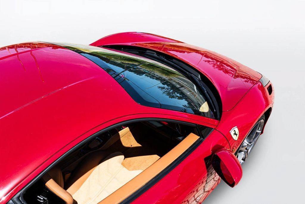 Used 2013 Ferrari 458 Italia Coupe RWD image 19