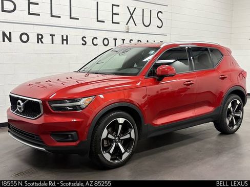 Used 2019 Volvo XC40 T4 Momentum FWD image 6
