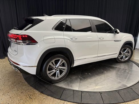 Used 2024 Volkswagen Atlas Cross Sport SEL R-Line image 8