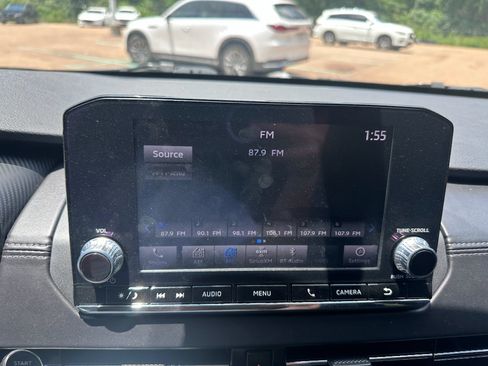 Used 2024 Mitsubishi Outlander ES FWD image 10
