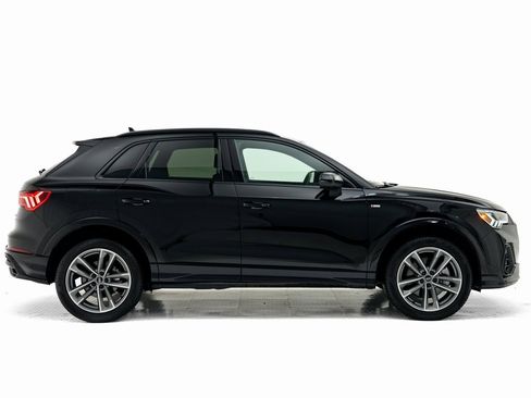 Used 2022 Audi Q3 2.0T Premium Plus image 2