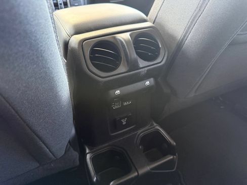 Used 2025 Jeep Wrangler Unlimited Sahara AWD/4WD image 23