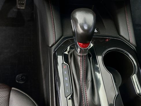 Used 2022 Chevrolet Blazer RS w/ Enhanced Convenience Package FWD image 25