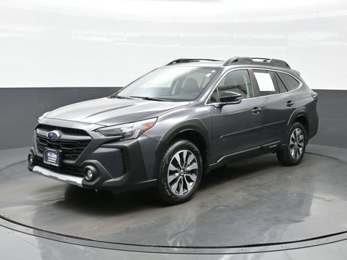 Used 2023 Subaru Outback Limited AWD/4WD image 2