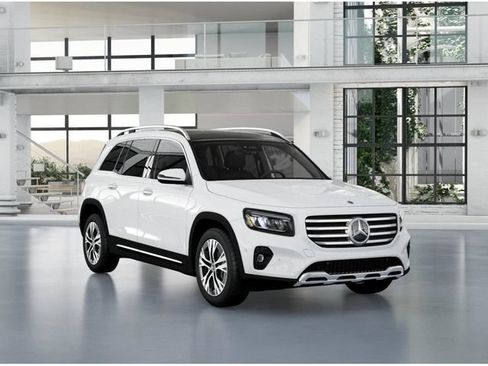 New 2026 Mercedes-Benz GLB 250 4MATIC image 10