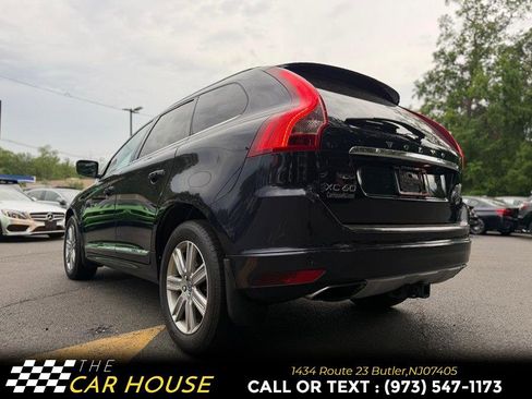 Used 2016 Volvo XC60 T5 Premier w/ Proximity Package AWD/4WD image 9