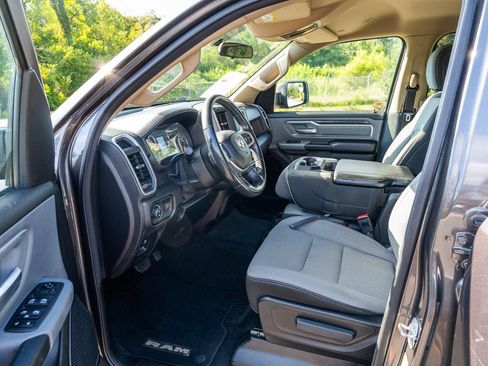 Used 2020 RAM 1500 Big Horn AWD/4WD image 17