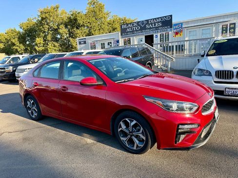 Used 2021 Kia Forte LXS FWD image 3