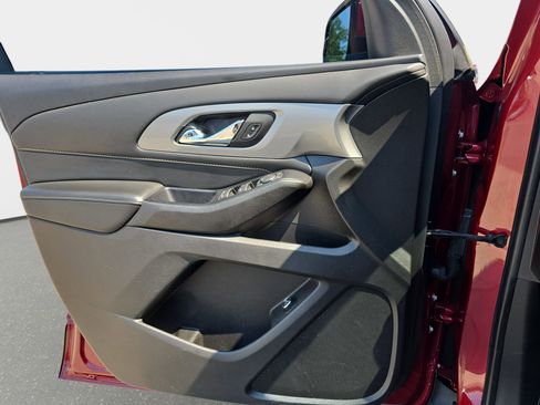 Used 2020 Chevrolet Traverse LT w/ LPO, Floor Liner Package AWD/4WD image 26