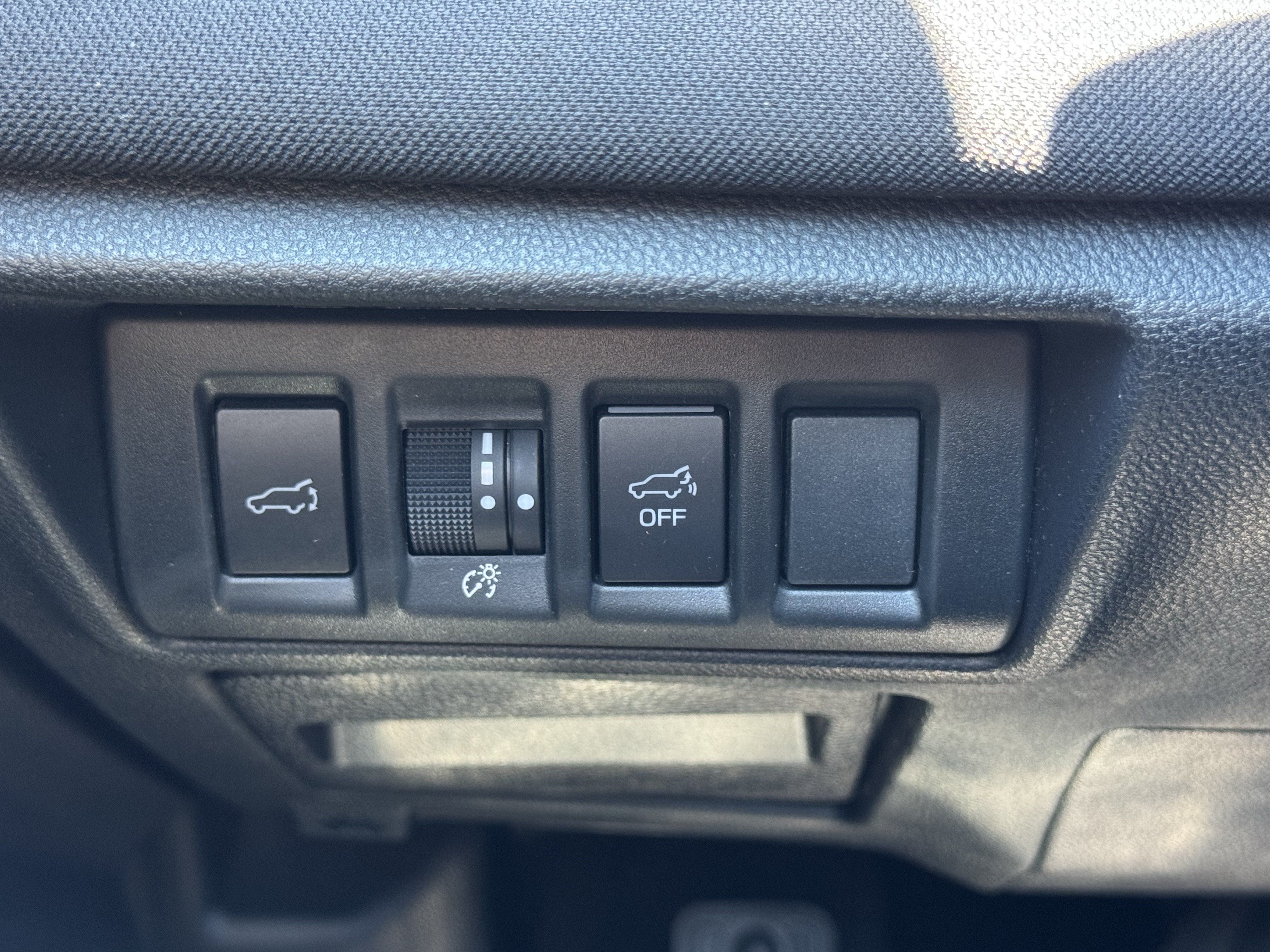 Used 2025 Subaru Outback Premium AWD/4WD image 27