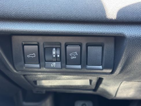 Used 2025 Subaru Outback Premium AWD/4WD image 27