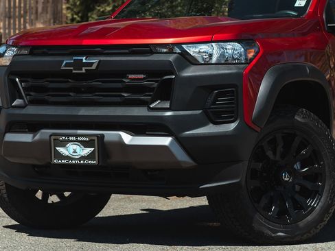 Used 2023 Chevrolet Colorado Trail Boss w/ LPO, Dark Essentials Package image 2