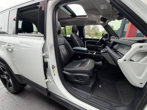 Used 2020 Land Rover Defender 110 SE AWD/4WD image 30