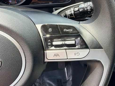 Used 2022 Hyundai Elantra SEL FWD image 33