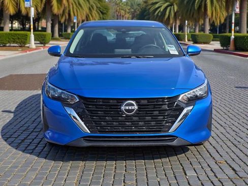 Used 2024 Nissan Sentra SV image 3