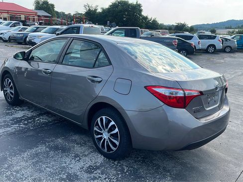 Used 2016 Toyota Corolla LE FWD image 5