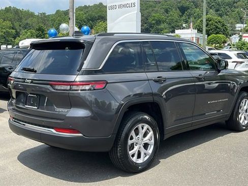 Used 2022 Jeep Grand Cherokee Limited image 8